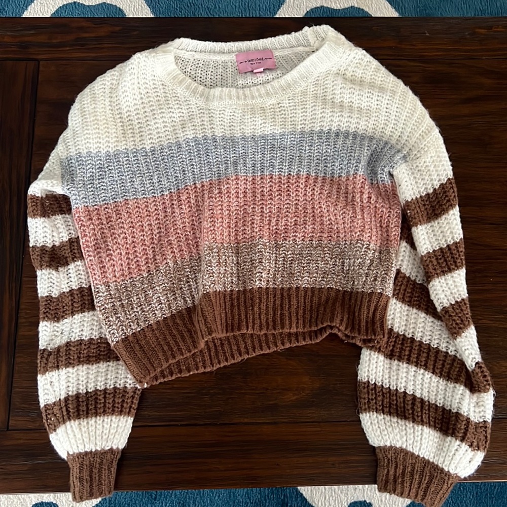 Crop top sweater